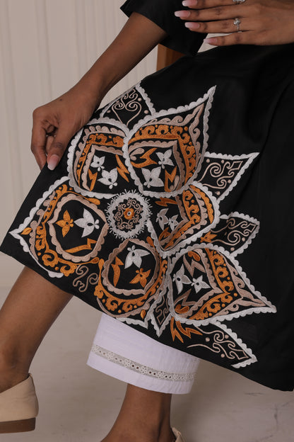 MEHEK-E-SIYAH